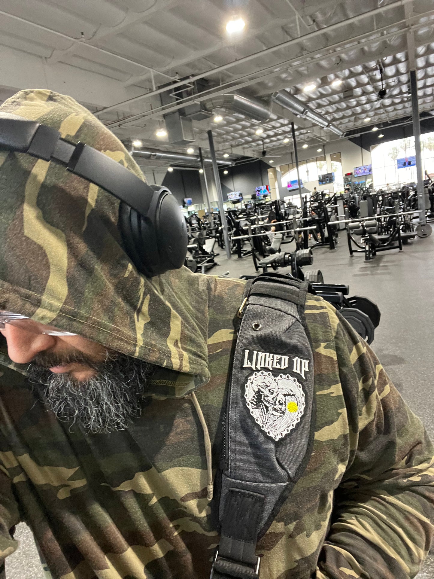 Linked up embroidery patches